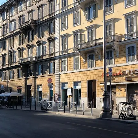 Art Atelier Risorgimento Konukevi Roma